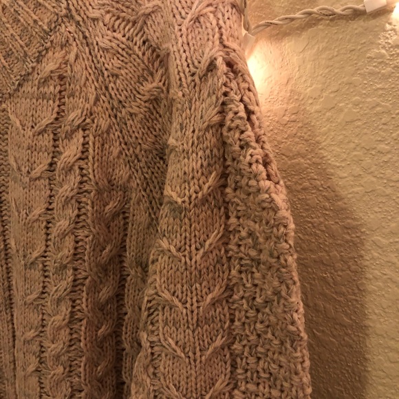 LINE - Oversized Cable Knit Sweater - Picture 4 of 5